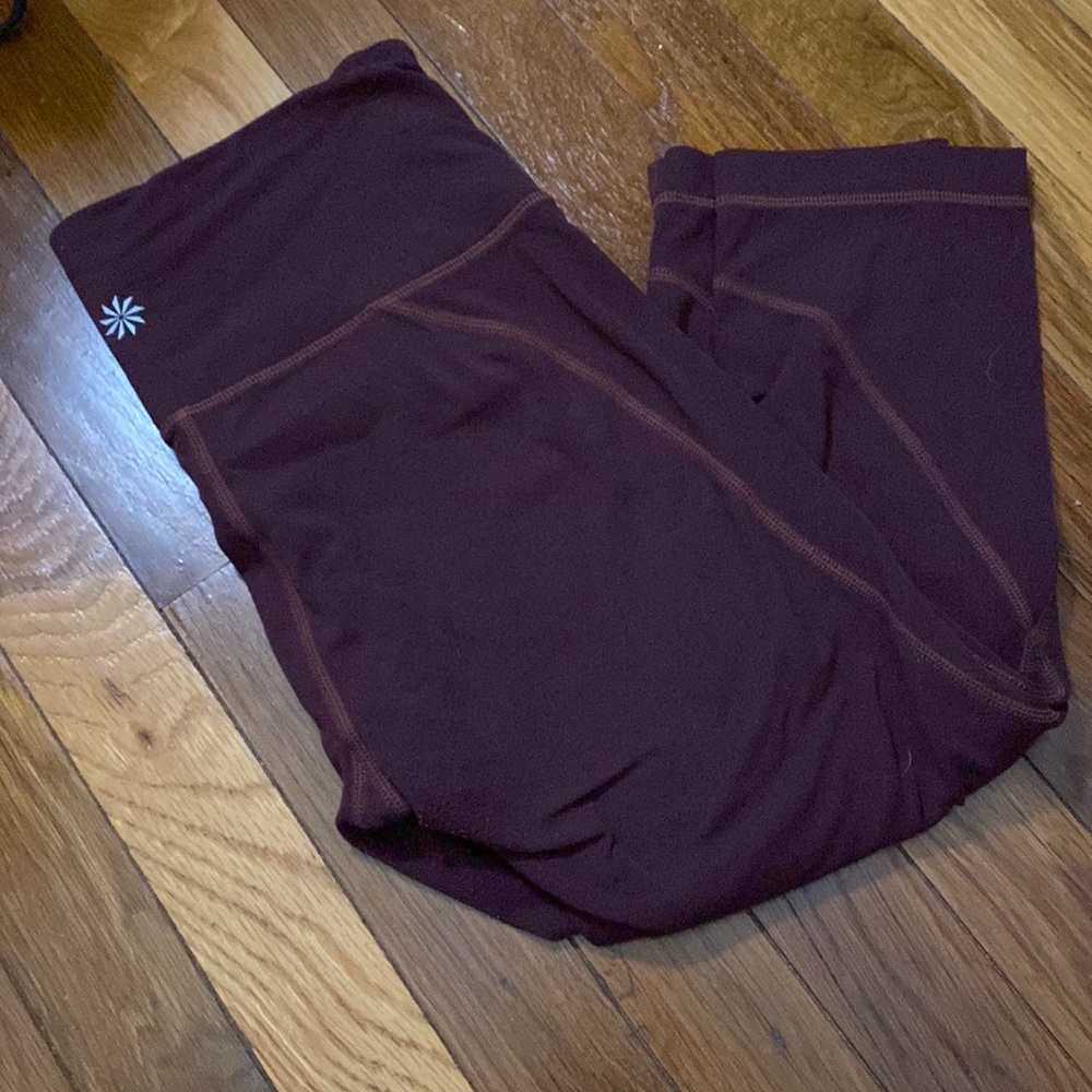 Athleta Salutation purple cropped leggings; medium petite